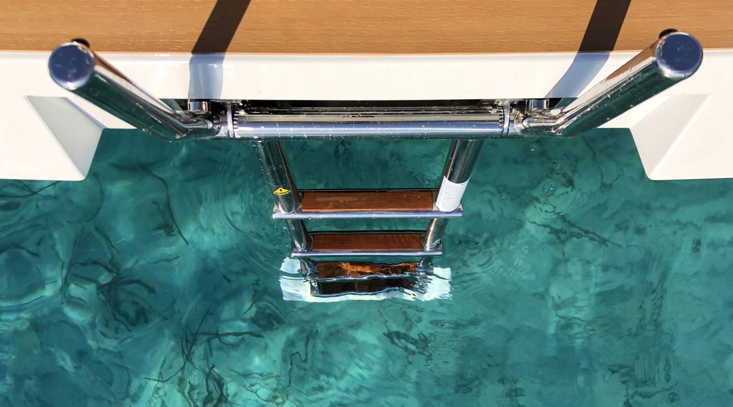 De Antonio Yachts D42 24