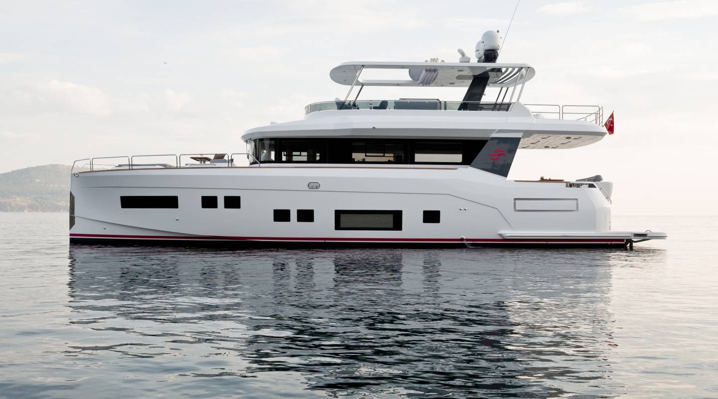 sirena 64 yacht price